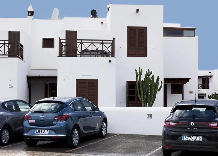 Terrace Close To Beaches * بلايا بلانكا